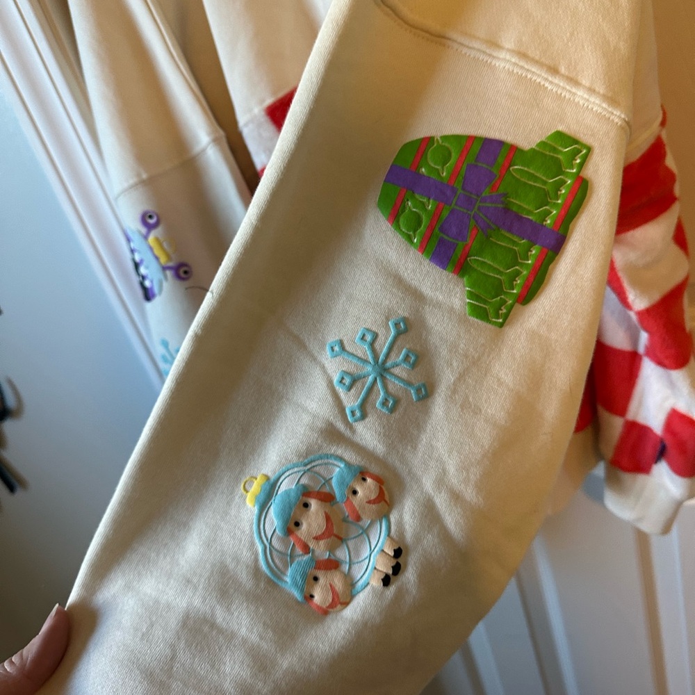 Disney Pixar Christmas Cream Spirit Jersey New With Partial Tag - Picture 4 of 7